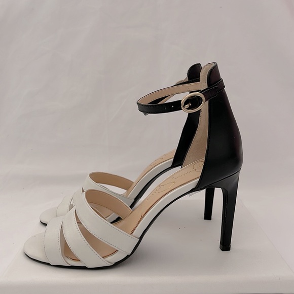 Jessica Simpson White High Heels ⭐️ - Picture 2 of 4
